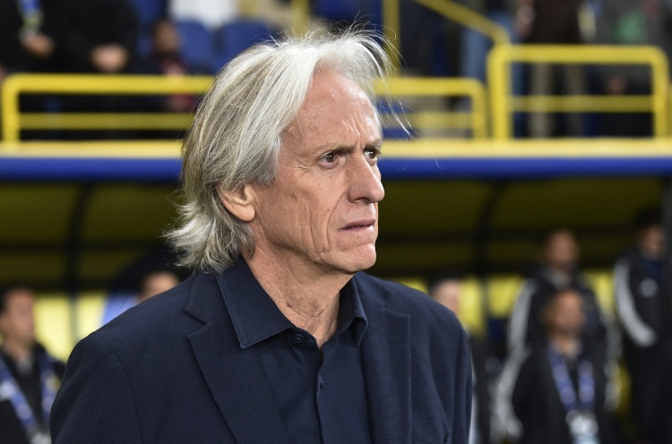 开云体育登陆入口-官方:胜利亚冠二迟到导致比赛推迟1分20秒开球,被罚款1750美元